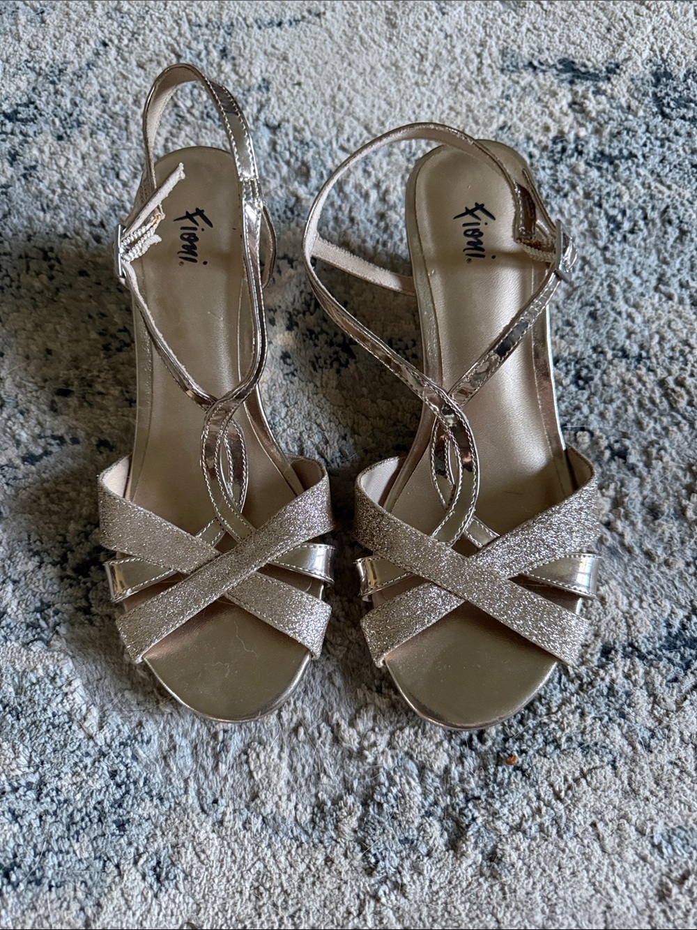FIONI Women's Glitter Crisscross Slingback Sandals in Gold